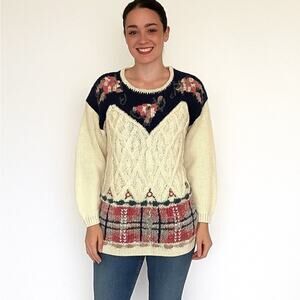 VINTAGE NWT Hand Knit Irish Cable Knit Floral Sweater by Shenanigans Size Large